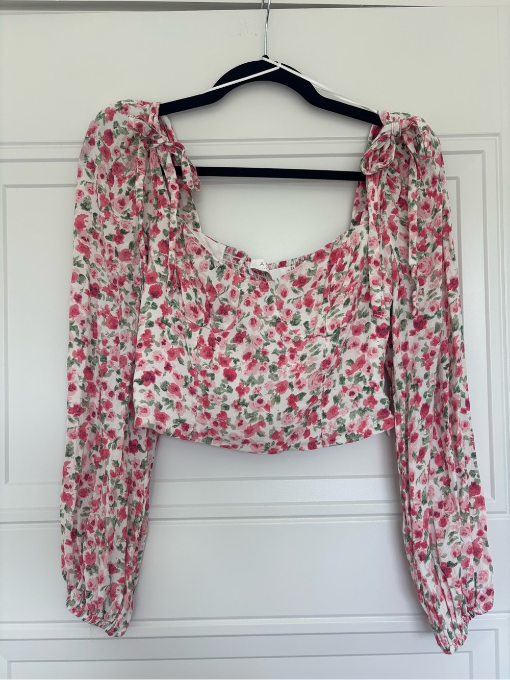 Astr Floral Long-Sleeve Crop Top - Pink & Green on Cream